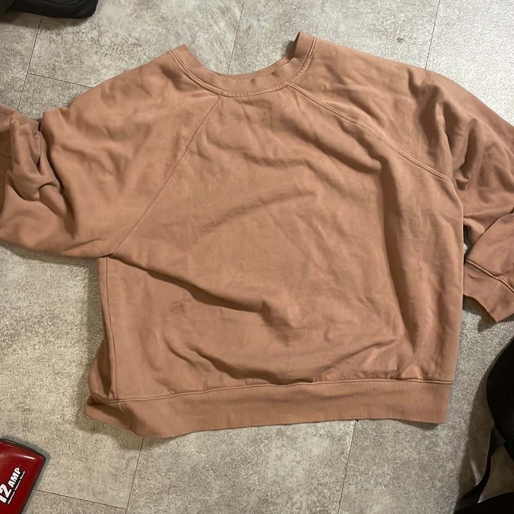 crew neck
